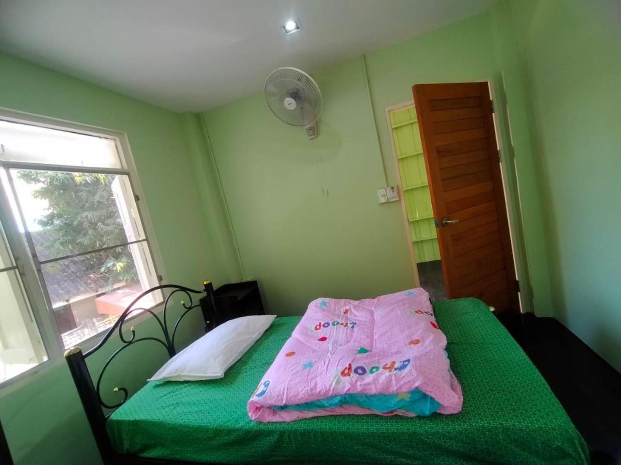 Home Stay At Tapae Csiangmaj Kültér fotó